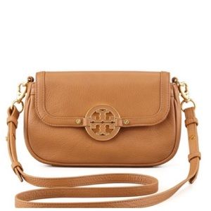 Tori Burch tan amanda bad in royal tan